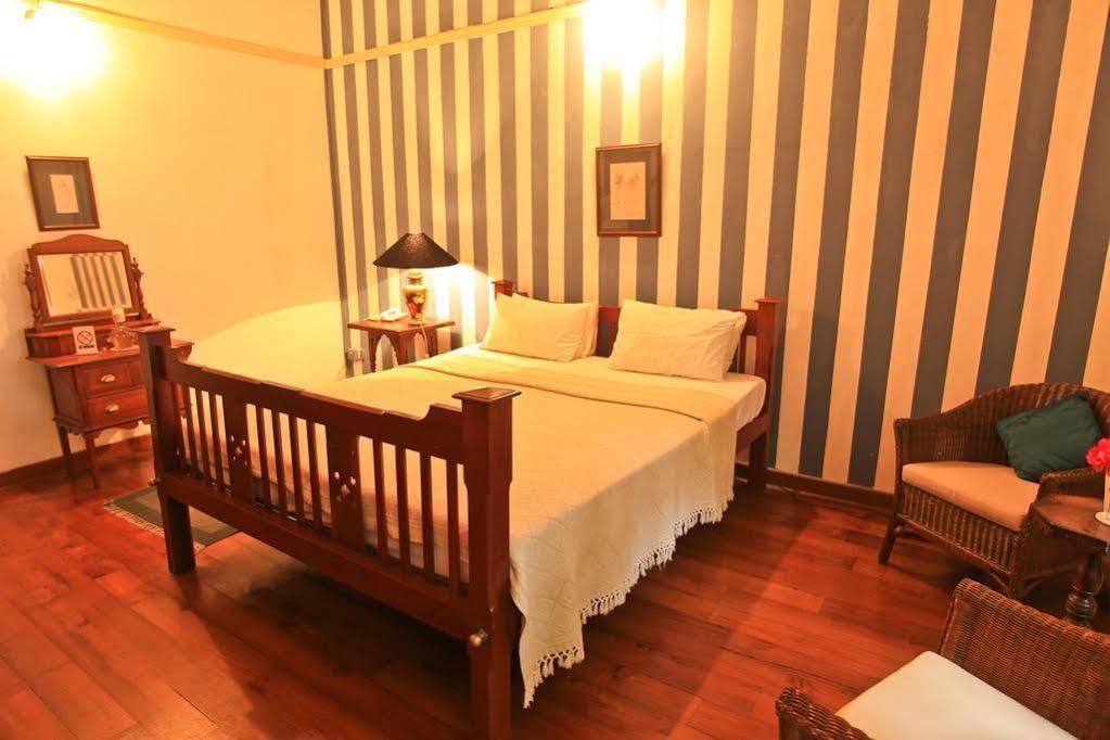 The Havelock Place Bungalow Colombo Exterior photo